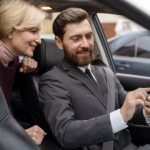 Аренда автомобиля с водителем: Путешествуйте с комфортом и стилем!